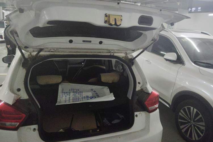 Used BAIC New Energy EC 2017 EC200 Elegant Edition Trunk