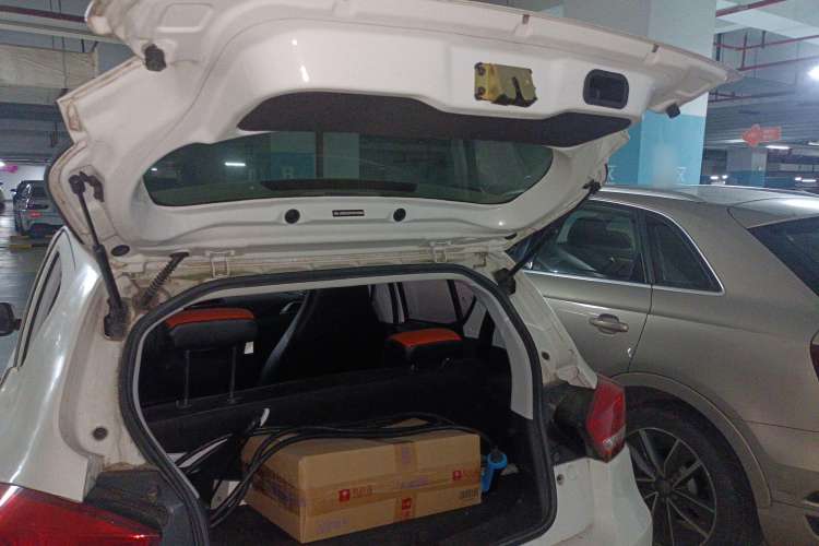 Used BAIC New Energy EC 2017 EC200 Dynamic Edition Trunk