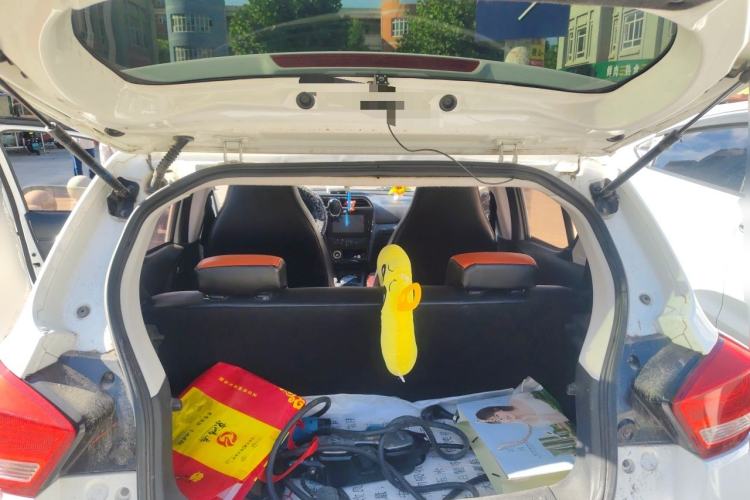 Used BAIC New Energy EC 2017 EC200 Dynamic Edition Trunk