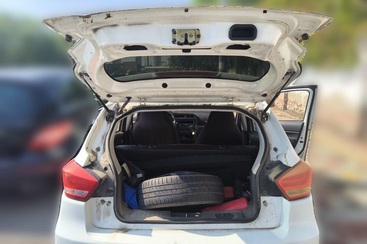 Used BAIC New Energy EC 2017 EC200 Dynamic Edition Trunk