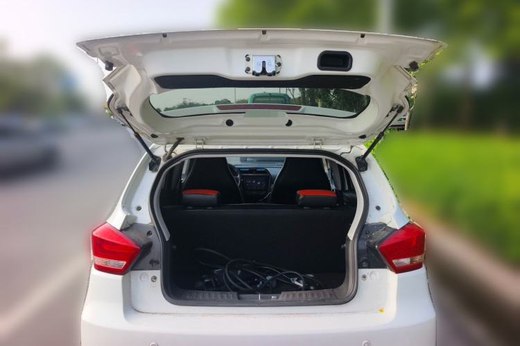 Used BAIC New Energy EC 2017 EC180 Dynamic Edition Trunk