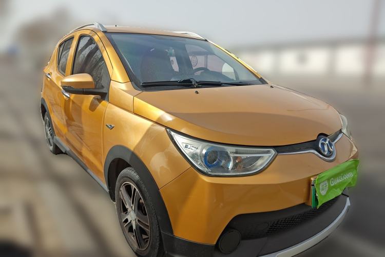 Used BAIC New Energy EC 2017 EC180 Dynamic Edition Front Right 45 Deg