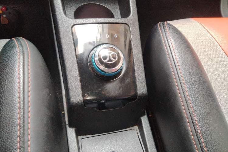 Used BAIC New Energy EC 2017 EC180 Dynamic Edition Gear Lever