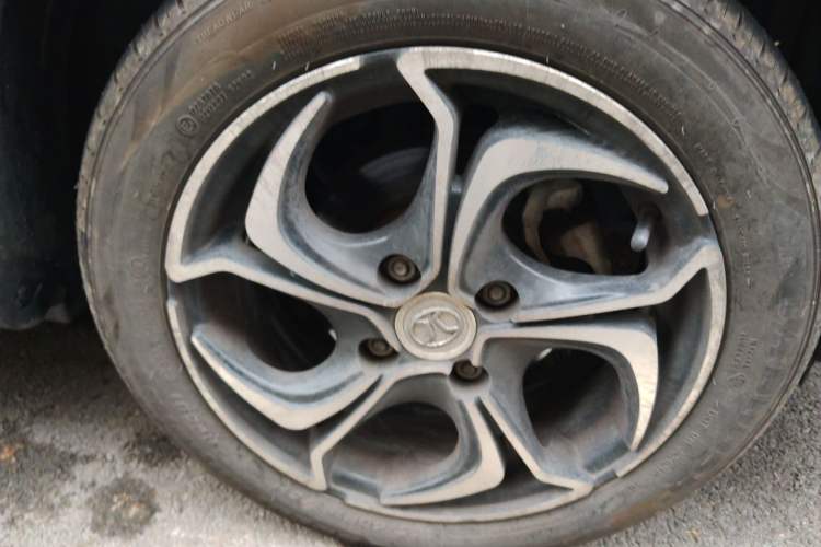Used BAIC New Energy EC 2018 EC220 Standard Edition Right Front Wheel Hub