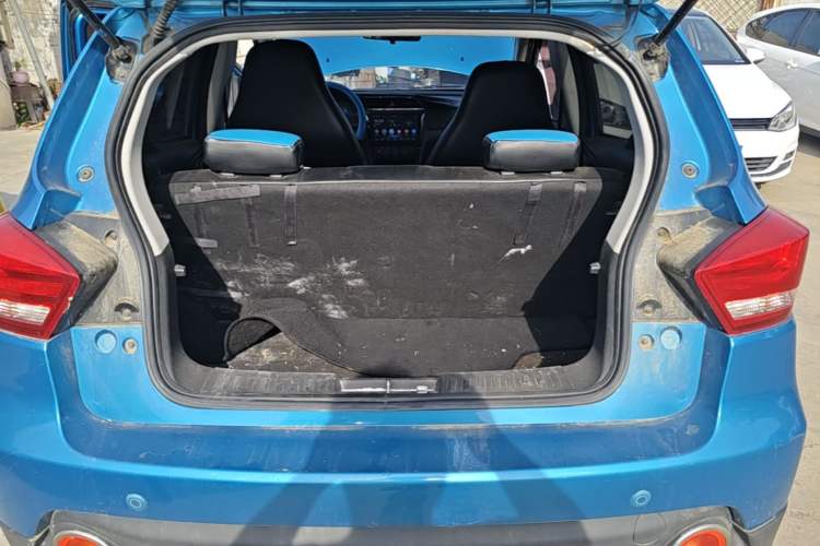 Used BAIC New Energy EC 2018 EC220 Standard Edition Trunk