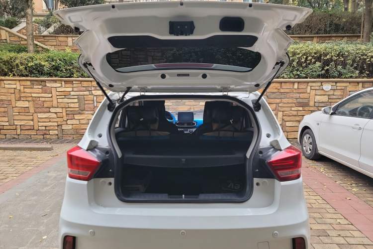 Used BAIC New Energy EC 2018 Dynamic Edition Trunk
