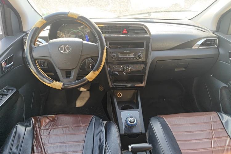 Used BAIC New Energy EC 2018 EC220 Standard Edition Center Console