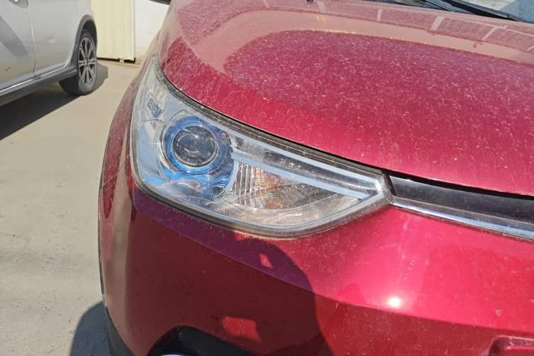 Used BAIC New Energy EC 2018 EC220 Standard Edition Right Front Headlight