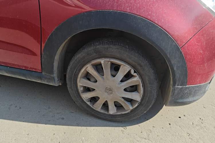 Used BAIC New Energy EC 2018 EC220 Standard Edition Right Front Wheel Hub