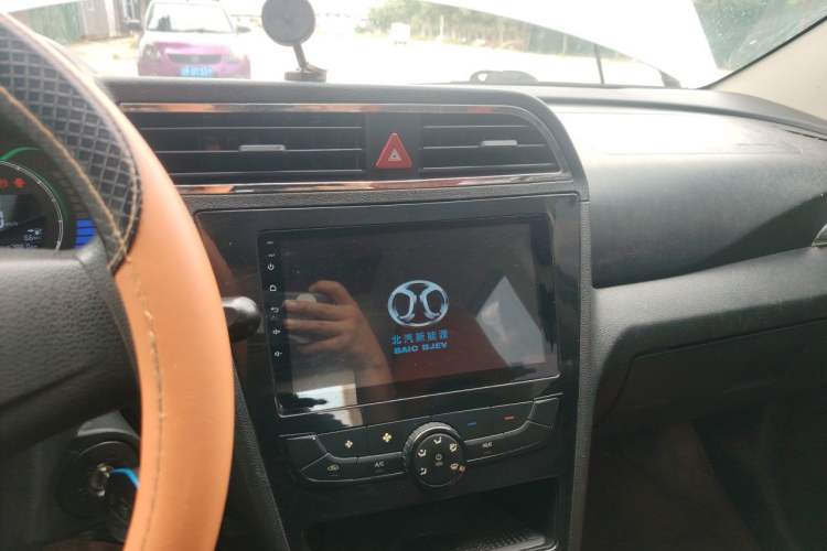 Used BAIC New Energy EC 2018 EC220 Standard Edition Audio And AC Panel