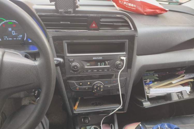 Used BAIC New Energy EC 2018 EC220 Standard Edition Audio And AC Panel