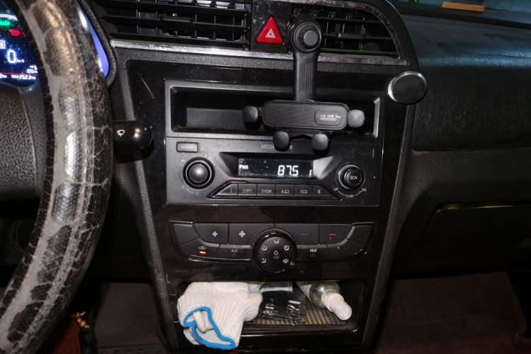 Used BAIC New Energy EC 2018 EC220 Standard Edition Audio And AC Panel
