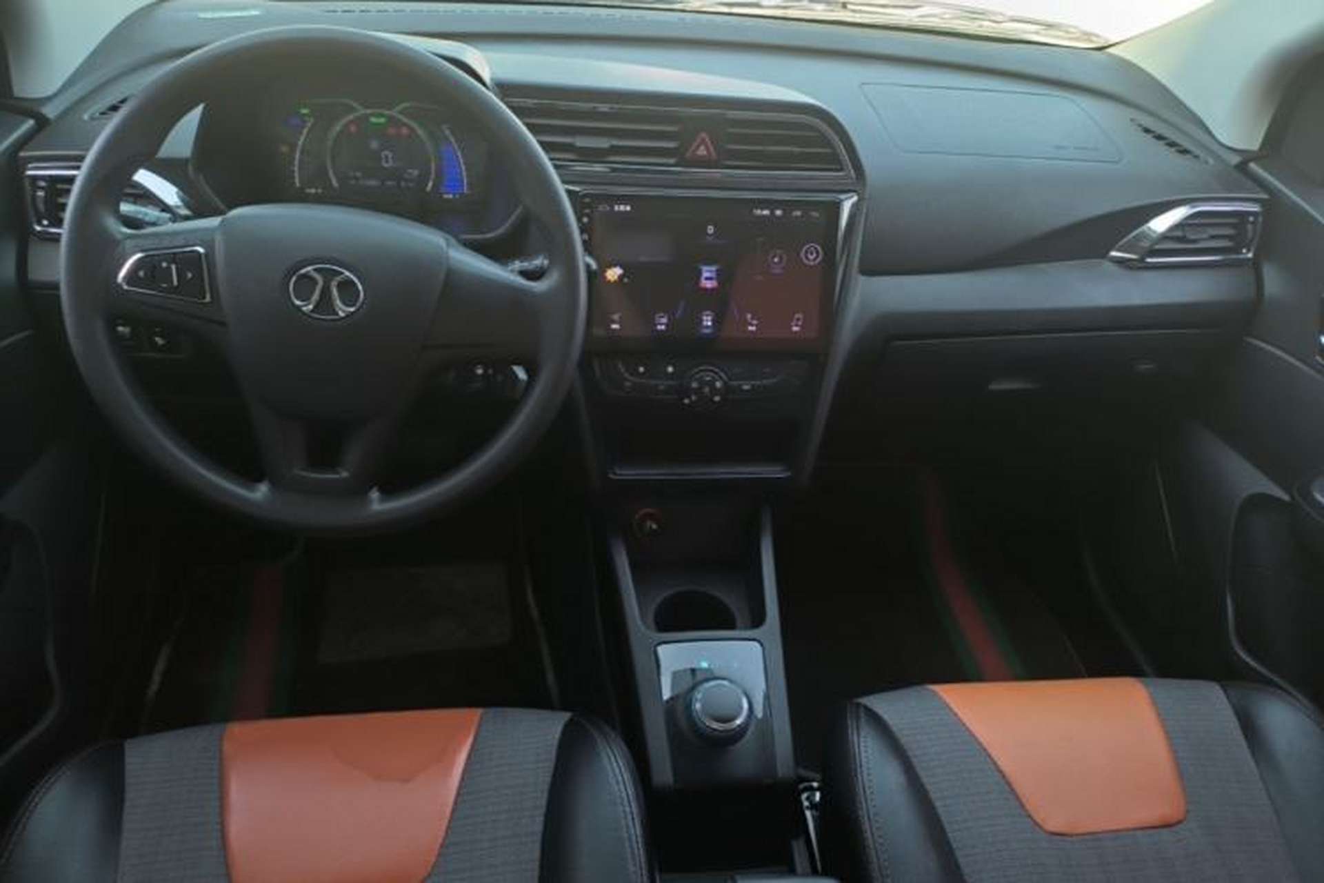 Used BAIC New Energy EC 2018 EC220 Standard Edition Center Console