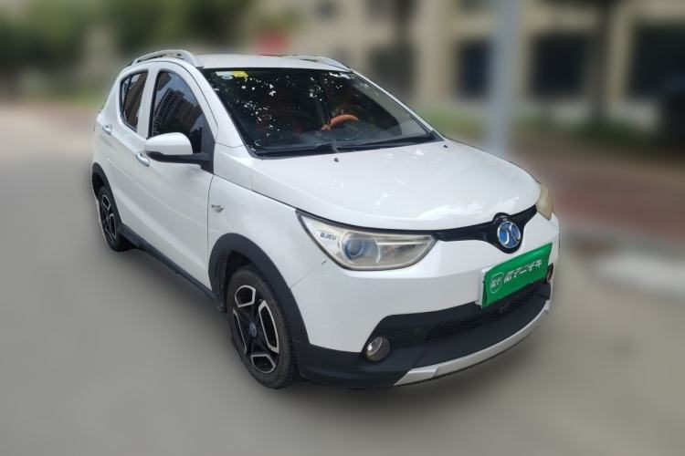 Used BAIC New Energy EC 2018 EC220 Standard Edition Front Right 45 Deg