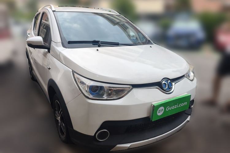 Used BAIC New Energy EC 2018 EC220 Standard Edition Front Right 45 Deg