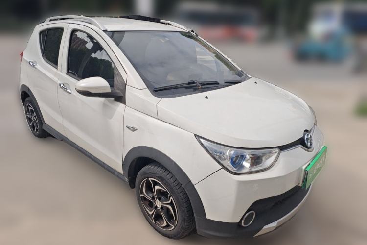 Used BAIC New Energy EC 2018 EC220 Standard Edition Front Right 45 Deg