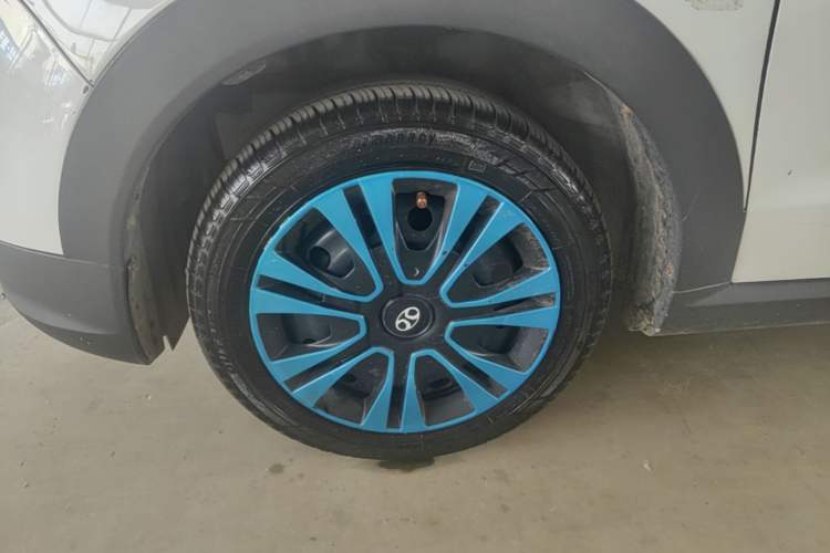 Used BAIC New Energy EC 2018 EC220 Standard Edition Left Front Wheel Hub