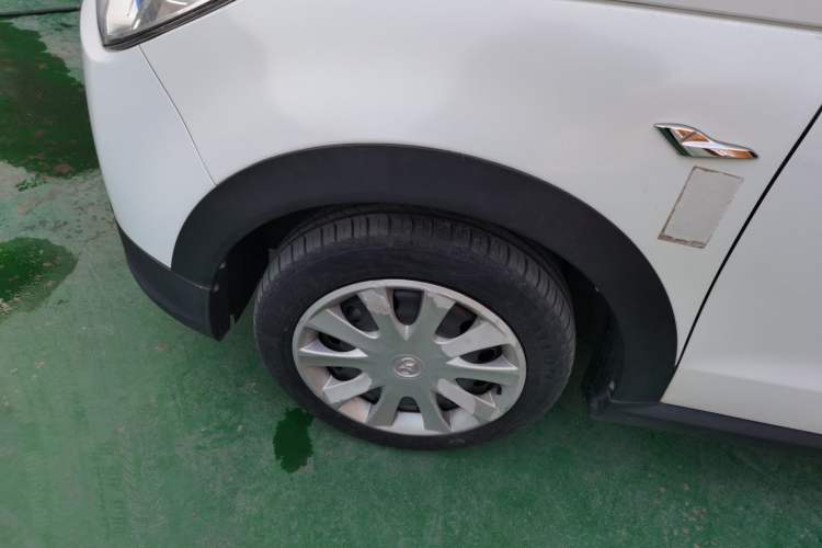 Used BAIC New Energy EC 2018 EC220 Standard Edition Left Front Wheel Hub