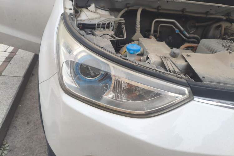 Used BAIC New Energy EC 2018 EC220 Standard Edition Right Front Headlight