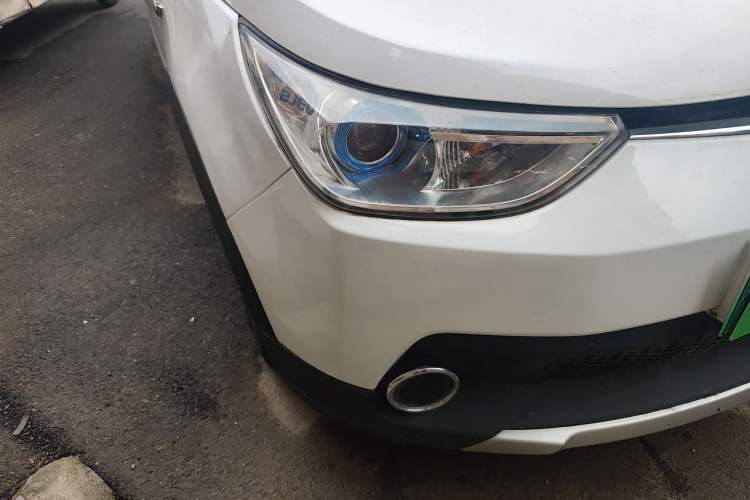 Used BAIC New Energy EC 2018 EC220 Standard Edition Right Front Headlight