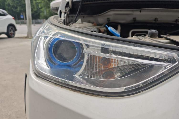 Used BAIC New Energy EC 2018 EC220 Standard Edition Right Front Headlight