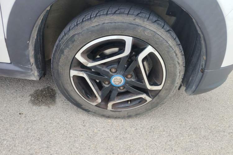 Used BAIC New Energy EC 2018 EC220 Standard Edition Right Front Wheel Hub