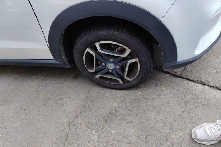 Used BAIC New Energy EC 2018 Dynamic Edition Right Front Wheel Hub