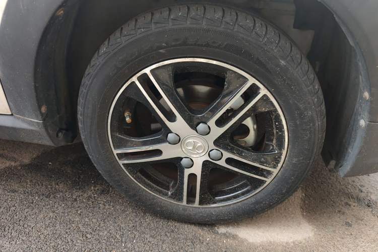 Used BAIC New Energy EC 2018 EC220 Standard Edition Right Front Wheel Hub