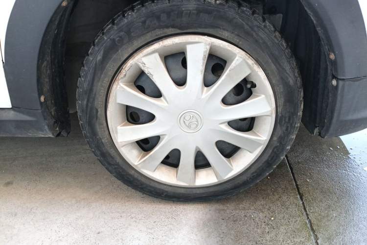 Used BAIC New Energy EC 2018 EC220 Standard Edition Right Front Wheel Hub