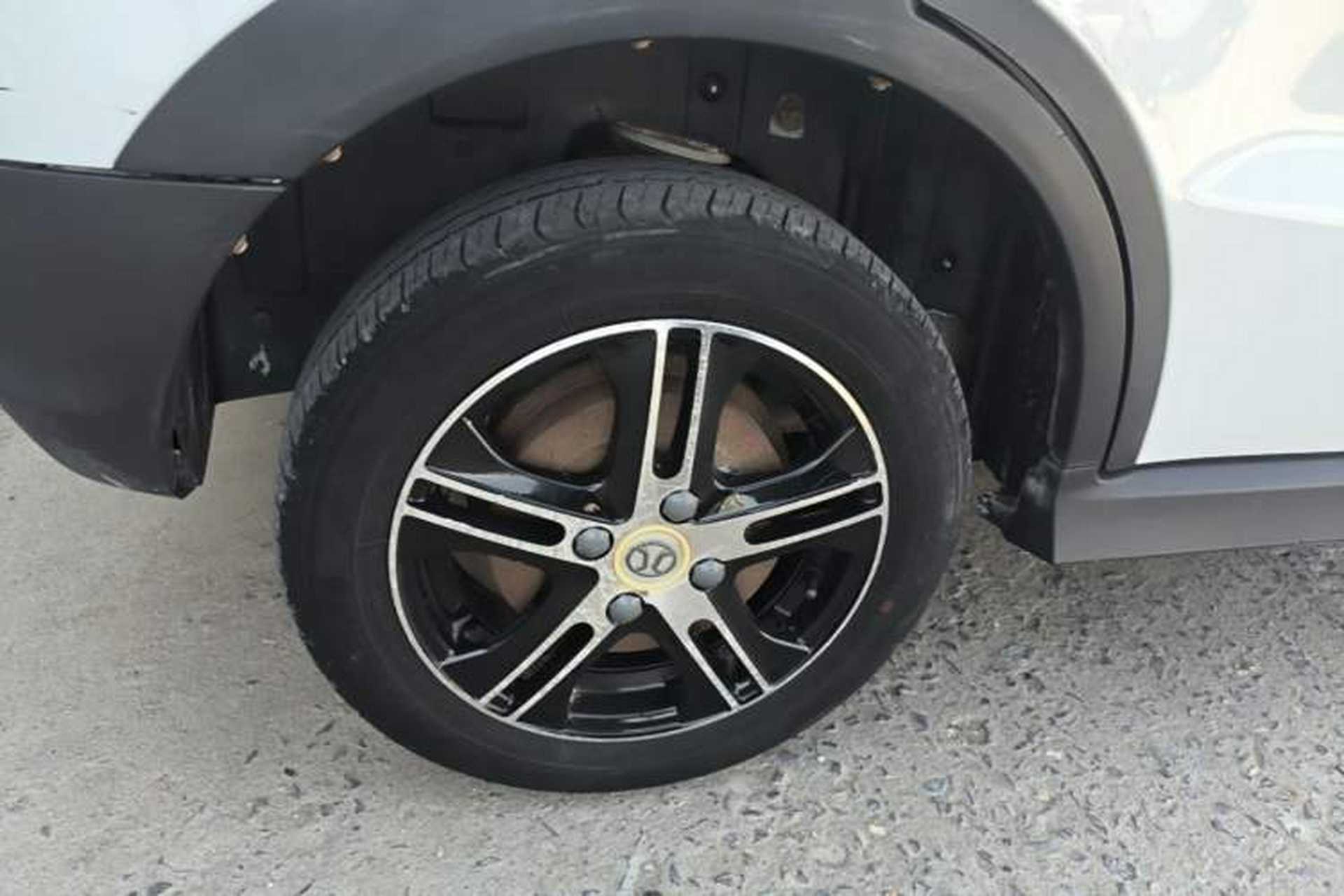 Used BAIC New Energy EC 2018 EC220 Standard Edition Right Rear Wheel Hub