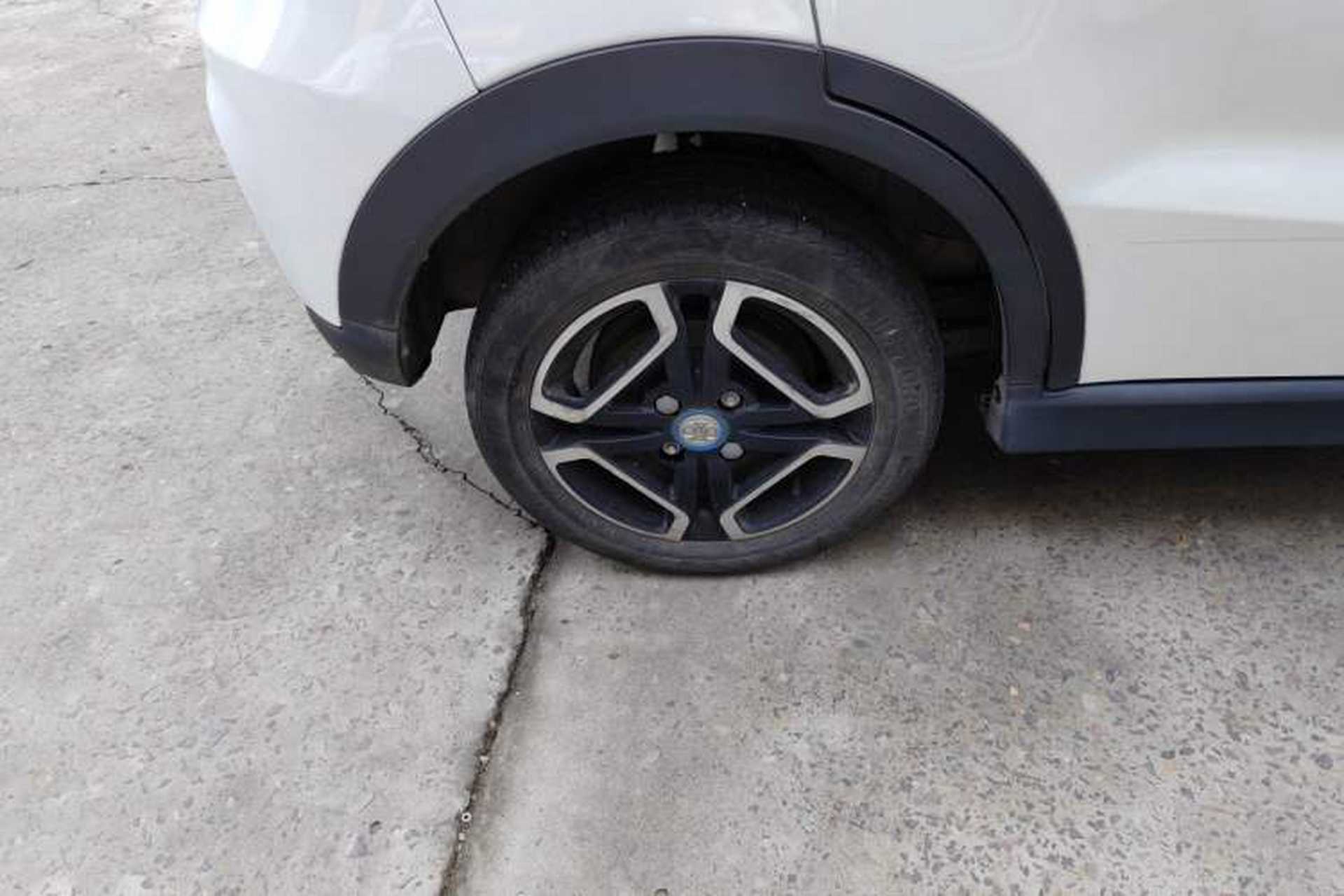 Used BAIC New Energy EC 2018 Dynamic Edition Right Rear Wheel Hub