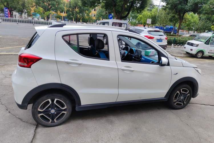 Used BAIC New Energy EC 2018 Dynamic Edition Right Side