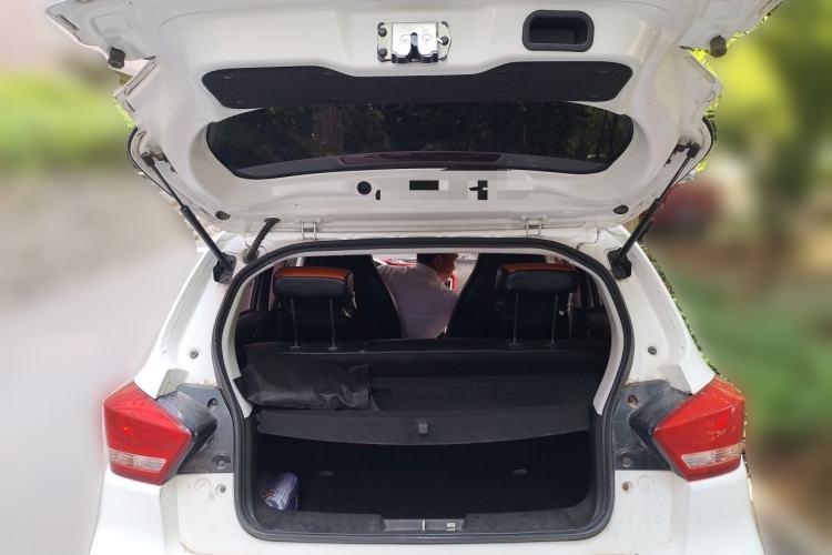 Used BAIC New Energy EC 2018 EC220 Standard Edition Trunk