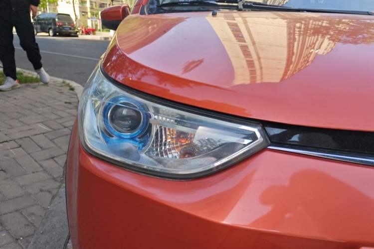 Used BAIC New Energy EC 2018 EC220 Standard Edition Right Front Headlight