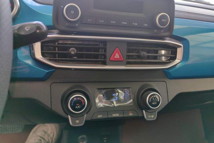 Used BAIC New Energy EC3 2018 Dynamic Edition Audio And AC Panel