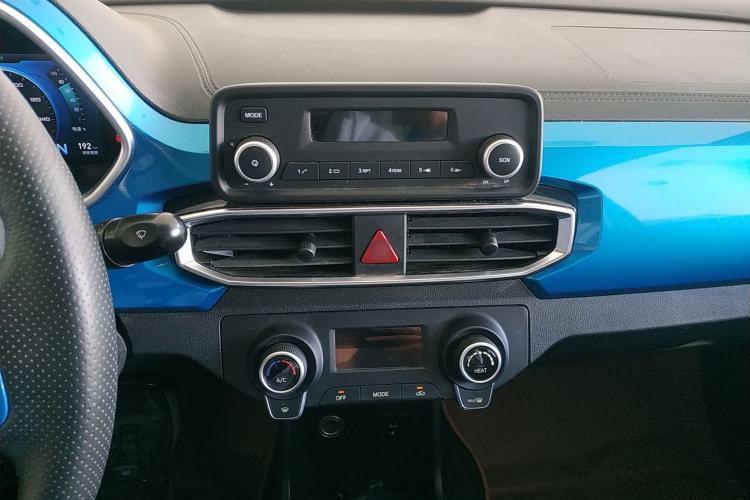 Used BAIC New Energy EC3 2018 Dynamic Edition Customized Version Audio And AC Panel