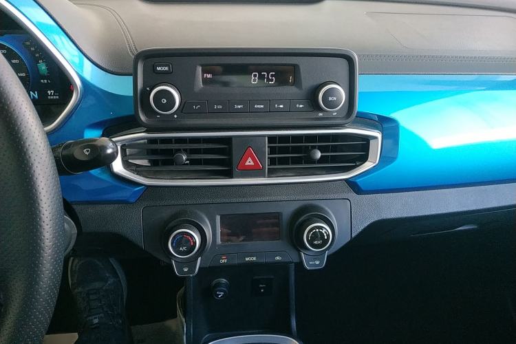 Used BAIC New Energy EC3 2018 Dynamic Edition Customized Version Audio And AC Panel