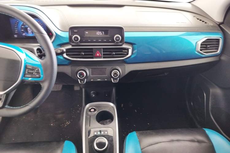 Used BAIC New Energy EC3 2018 Dynamic Edition Customized Version Audio And AC Panel