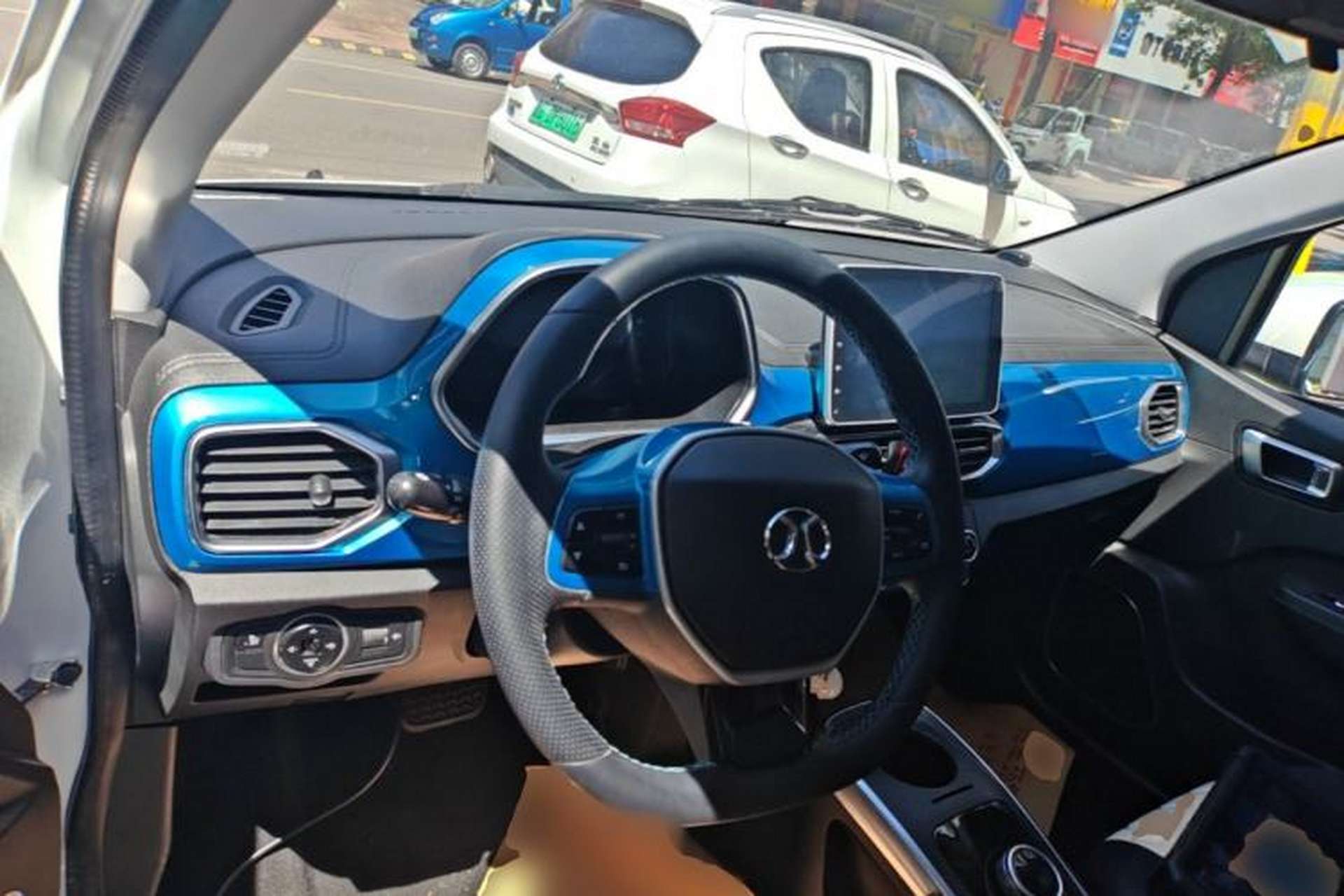 Used BAIC New Energy EC3 2018 Dynamic Edition Center Console