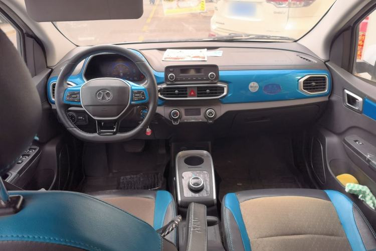 Used BAIC New Energy EC3 2018 Dynamic Edition Center Console