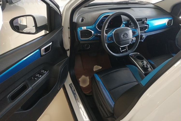 Used BAIC New Energy EC3 2018 Dynamic Edition Customized Version Interior 3