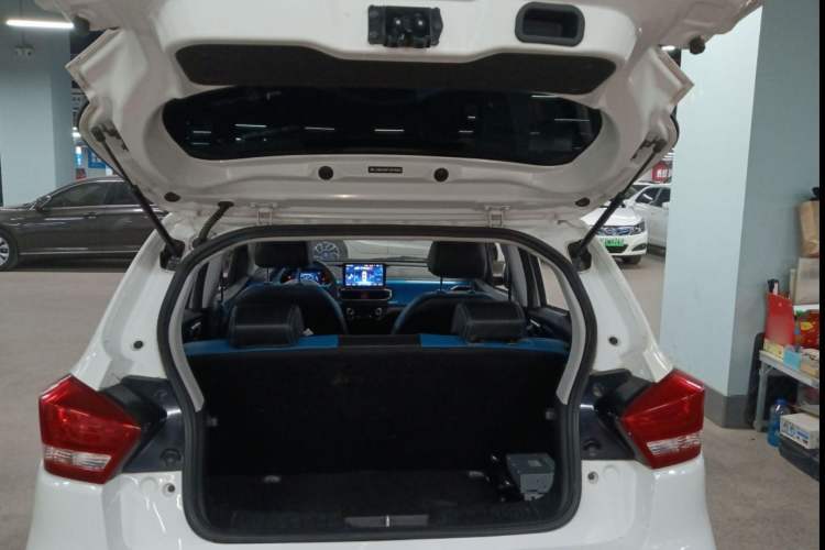 Used BAIC New Energy EC3 2018 Dynamic Edition Interior 7