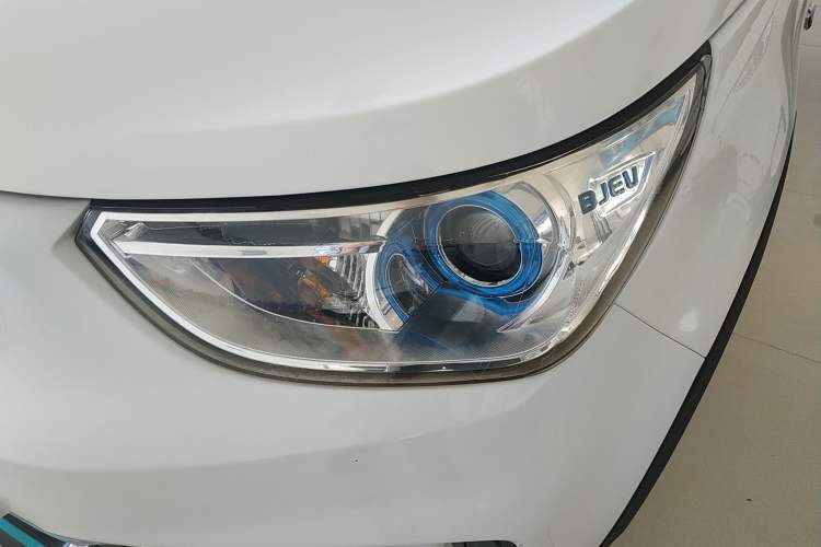 Used BAIC New Energy EC3 2018 Dynamic Edition Customized Version Left Front Headlight