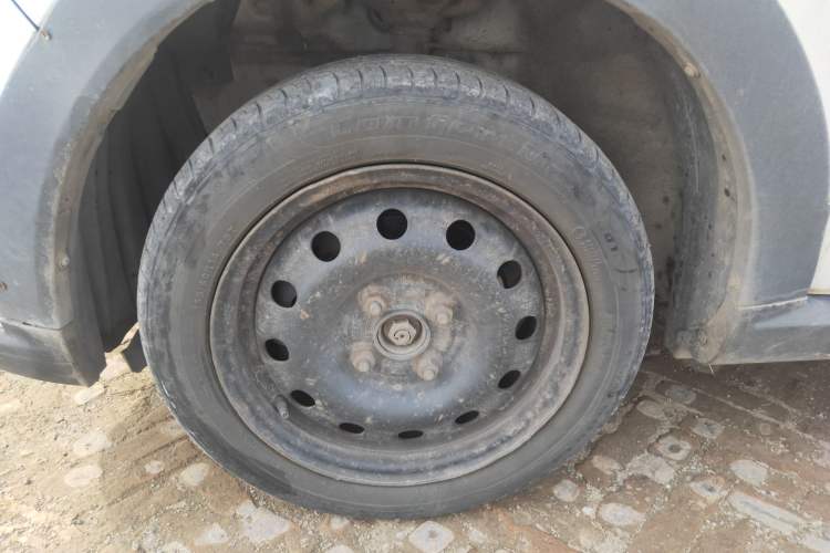 Used BAIC New Energy EC3 2018 Dynamic Edition Left Front Wheel Hub