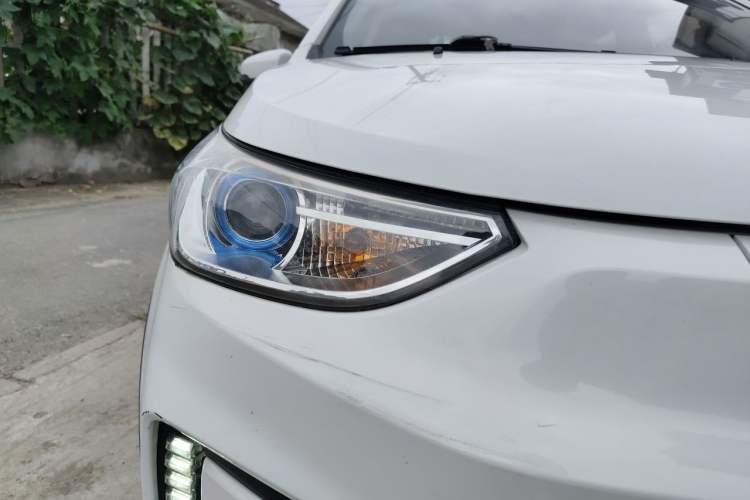 Used BAIC New Energy EC3 2018 Dynamic Edition Right Front Headlight