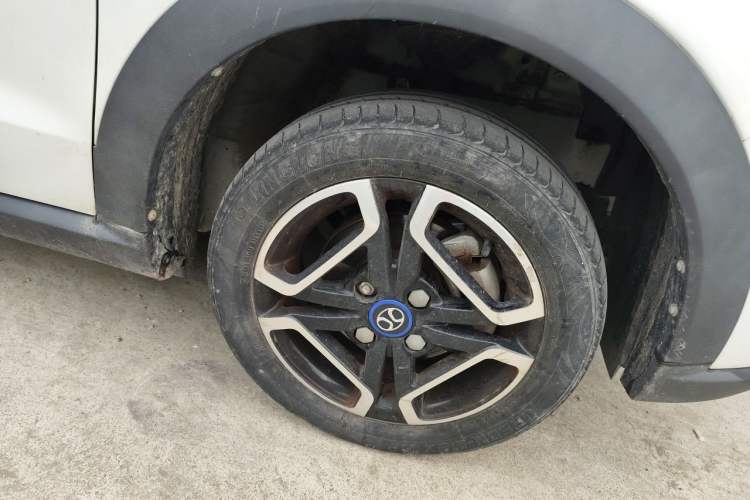 Used BAIC New Energy EC3 2018 Dynamic Edition Right Front Wheel Hub