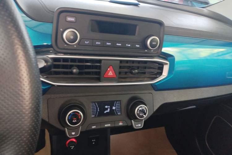 Used BAIC New Energy EC3 2019 Dynamic Edition Audio And AC Panel