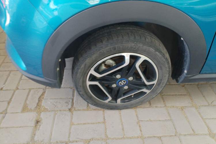 Used BAIC New Energy EC3 2019 Dynamic Edition Left Front Wheel Hub