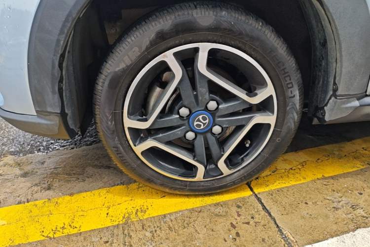 Used BAIC New Energy EC3 2019 Dynamic Edition Left Front Wheel Hub