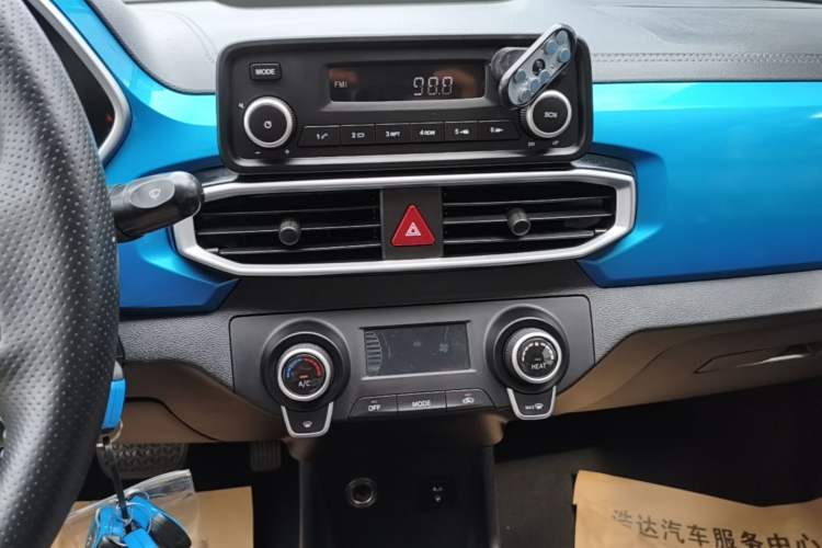 Used BAIC New Energy EC3 2019 Dynamic Edition Audio And AC Panel